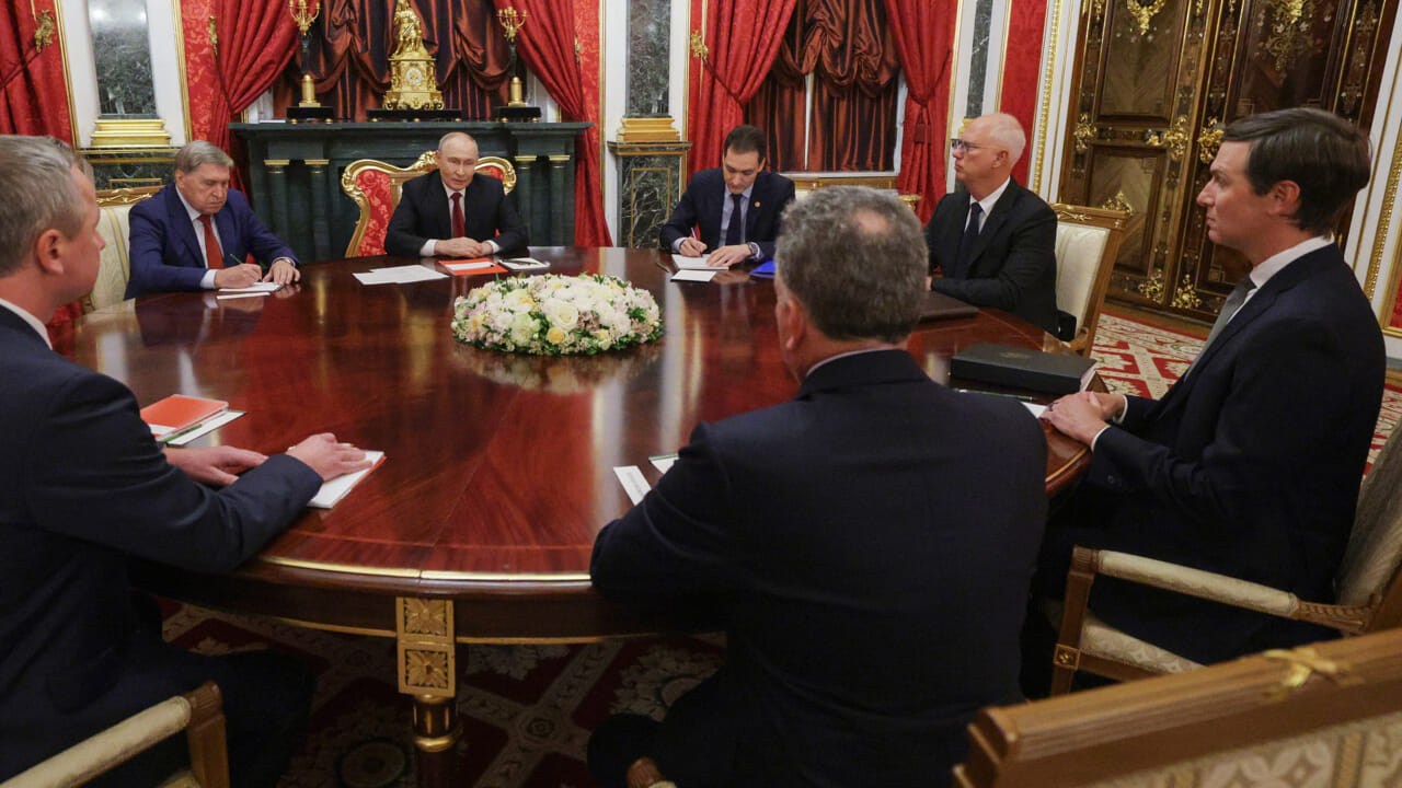 Between Putin's bluffs and Trump's "builders" peace remains distant for Ukraine