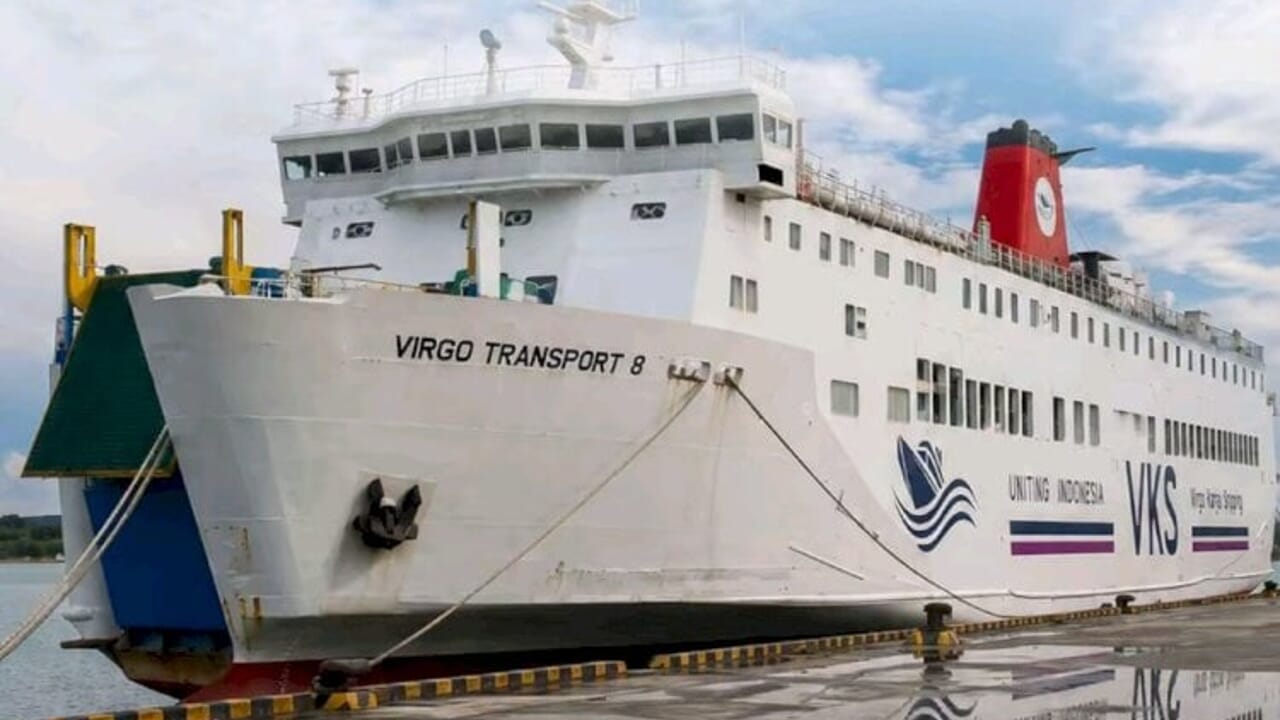 Ferry with 243 people on board lost in the open sea: contact lost due to bad weather