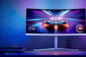 New Philips Evnia: very fast curved monitor for video game enthusiasts