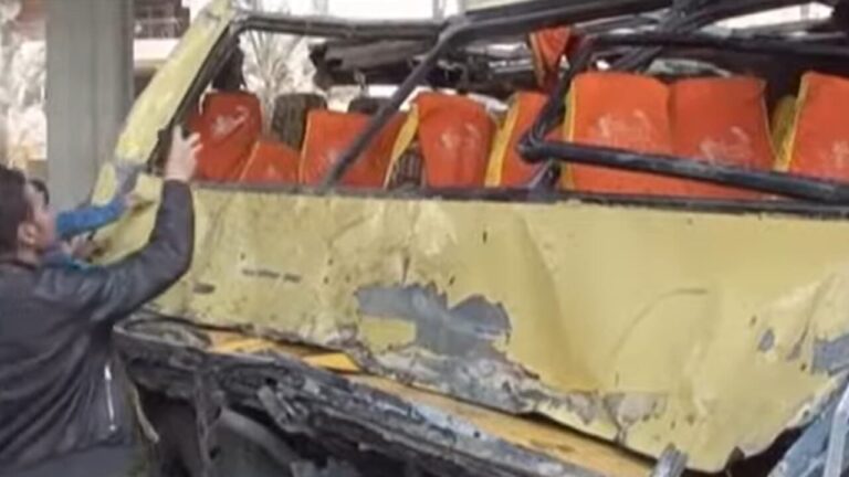 At least 21 people have died in a bus accident near Sharm El-Sheikh