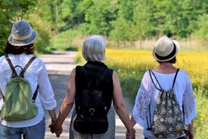 Born to treat tumors but it can revolutionize menopause: the “two in one” molecule that protects bones and helps you lose weight