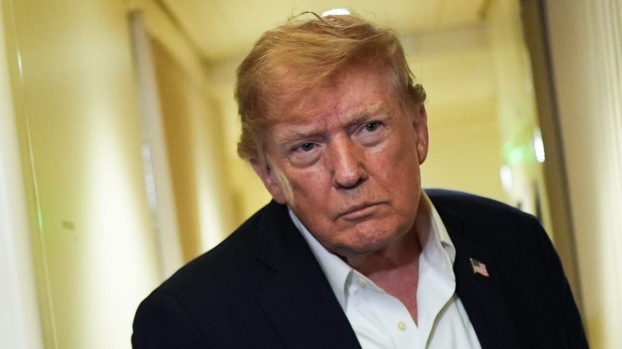 Canada, EU associate member, Trump threatens: "If they do it, tariffs and a stop to trade with Europe"