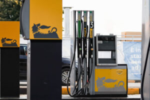 Eni’s move on fuel prices: maximum ceiling of 1.99 euros for petrol and 2.19 for diesel