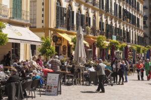 “Once the shifts were 14 hours, today if things go well they do 40”: in Spain there is a waiter crisis. And the restaurants close
