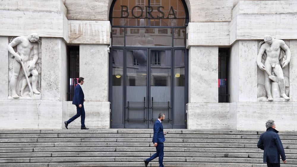 One million euros, plus bonuses: how much the directors of companies listed on the stock exchange earn