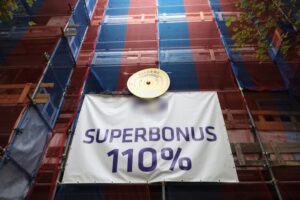 Phantom works in 64 construction sites with Superbonus: 153 million euros seized from Juventus owner Stabia