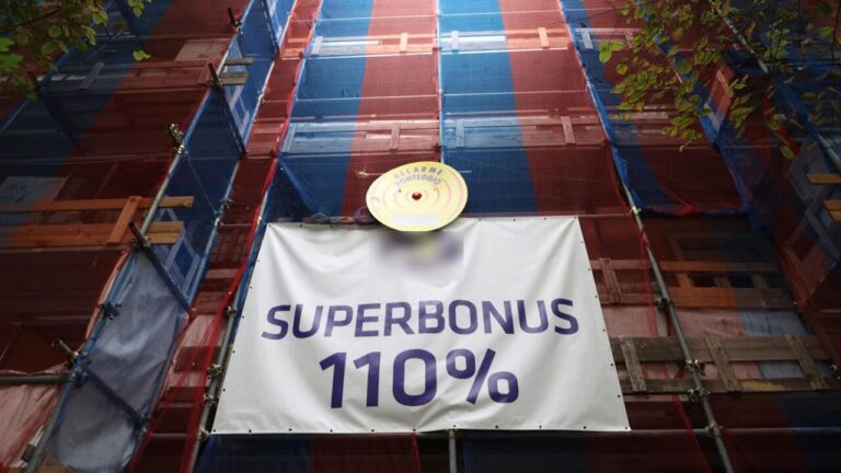 Phantom works in 64 construction sites with Superbonus: 153 million euros seized from Juventus owner Stabia