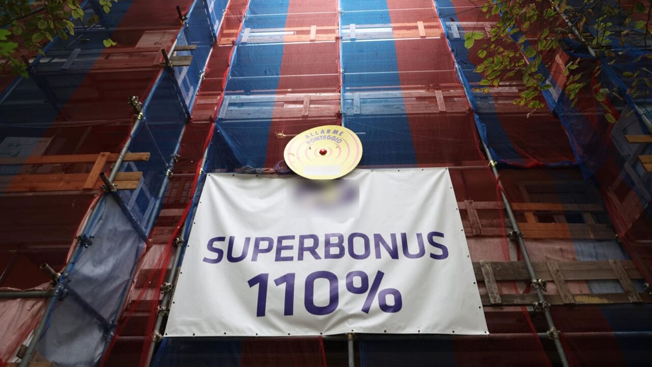 Phantom works in 64 construction sites with Superbonus: 153 million euros seized from Juventus owner Stabia
