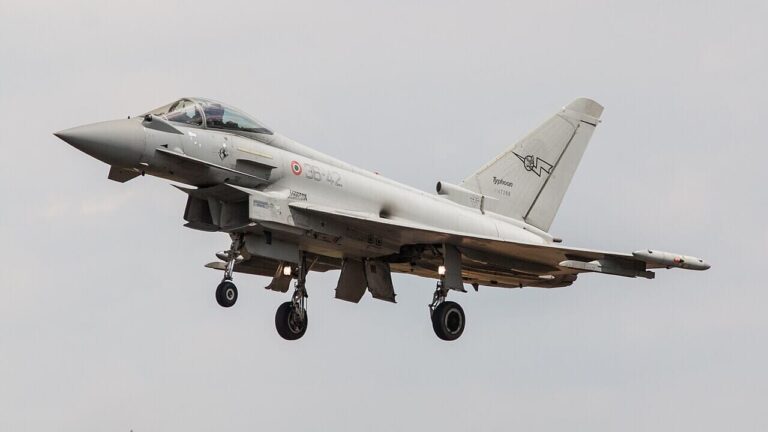 Russian jets violate NATO airspace: Italian Eurofighters take off