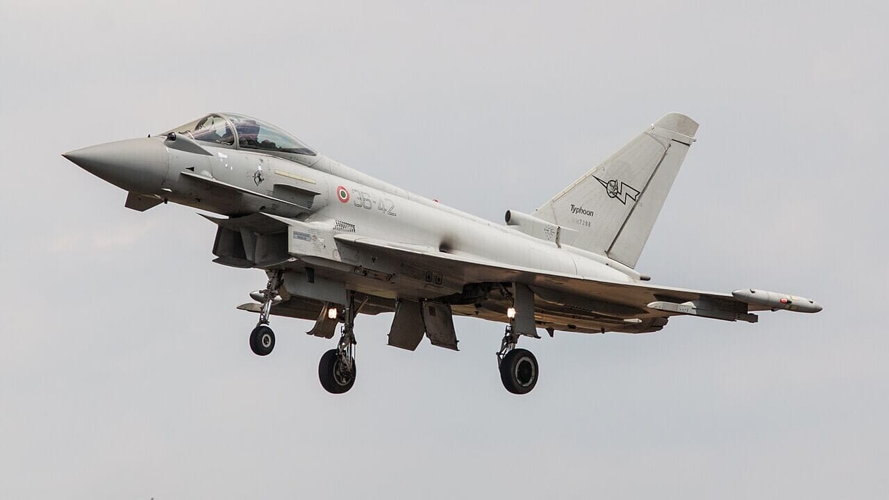 Russian jets violate NATO airspace: Italian Eurofighters take off
