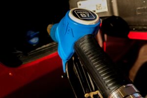 Sting on diesel coming: excise duty discount halved from Saturday. How prices change