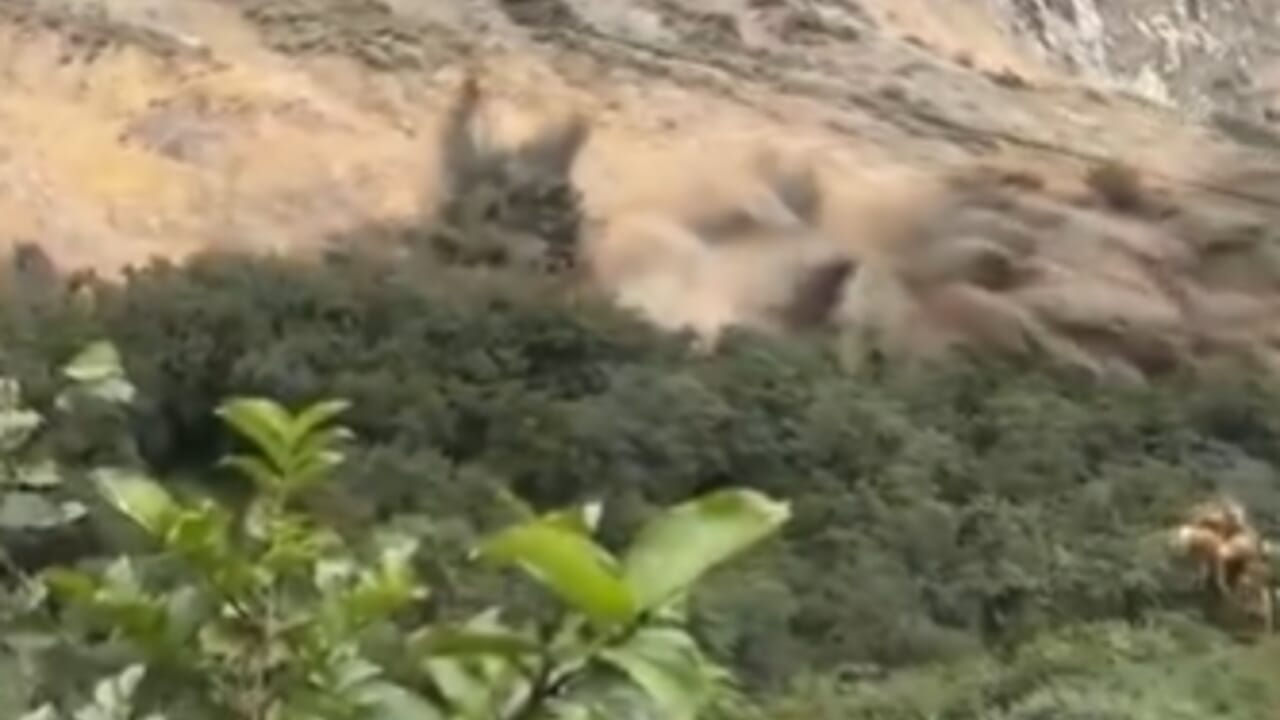The monsoons hit Nepal and the neighboring regions: it rains so hard that the mountains collapse