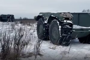 The government has armored the “war robots” developed by Pirelli and Abet