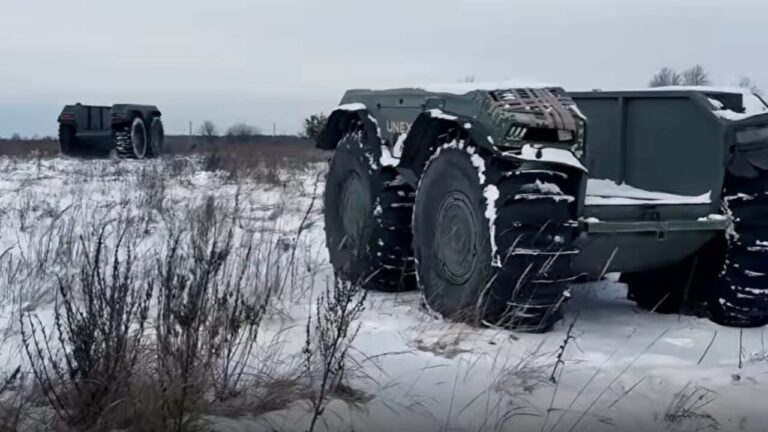 The government has armored the "war robots" developed by Pirelli and Abet