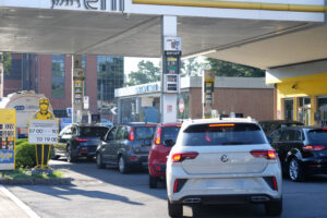 First queues and sold out petrol, “Eni effect” in petrol stations: the situation