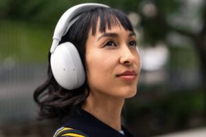 Logitech Zone Vibe Pro: headphones designed to accompany you from work to play