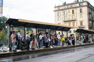 October is a month full of strikes (even two general strikes). Public transport, trains, planes, doctors, school: dates and times