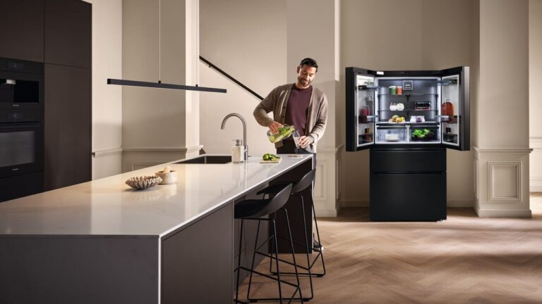 New Miele FrenchDoor refrigerators: refined design and advanced technologies