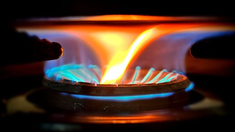 At these prices, winter gas can cost us as much as 1,400 euros: how to save 157 euros