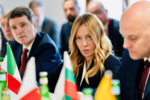 Dear bills, because we Italians risk paying the Germans for gas