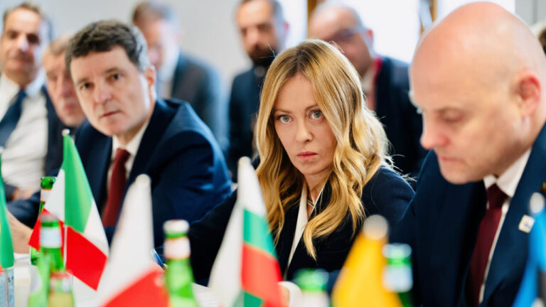 Dear bills, because we Italians risk paying the Germans for gas