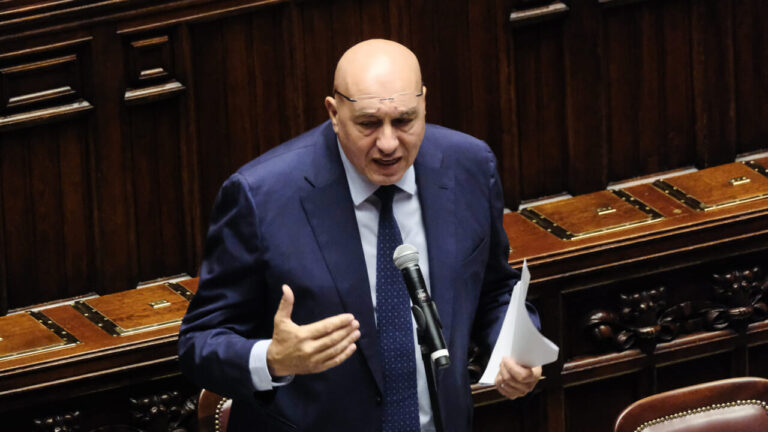 Crosetto: "Putin will not stop at Ukraine, we are preparing for madness"