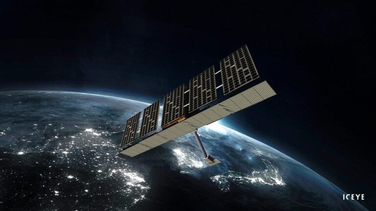The Russian satellite that hunts for those who give information to Ukraine: the war is already space-based