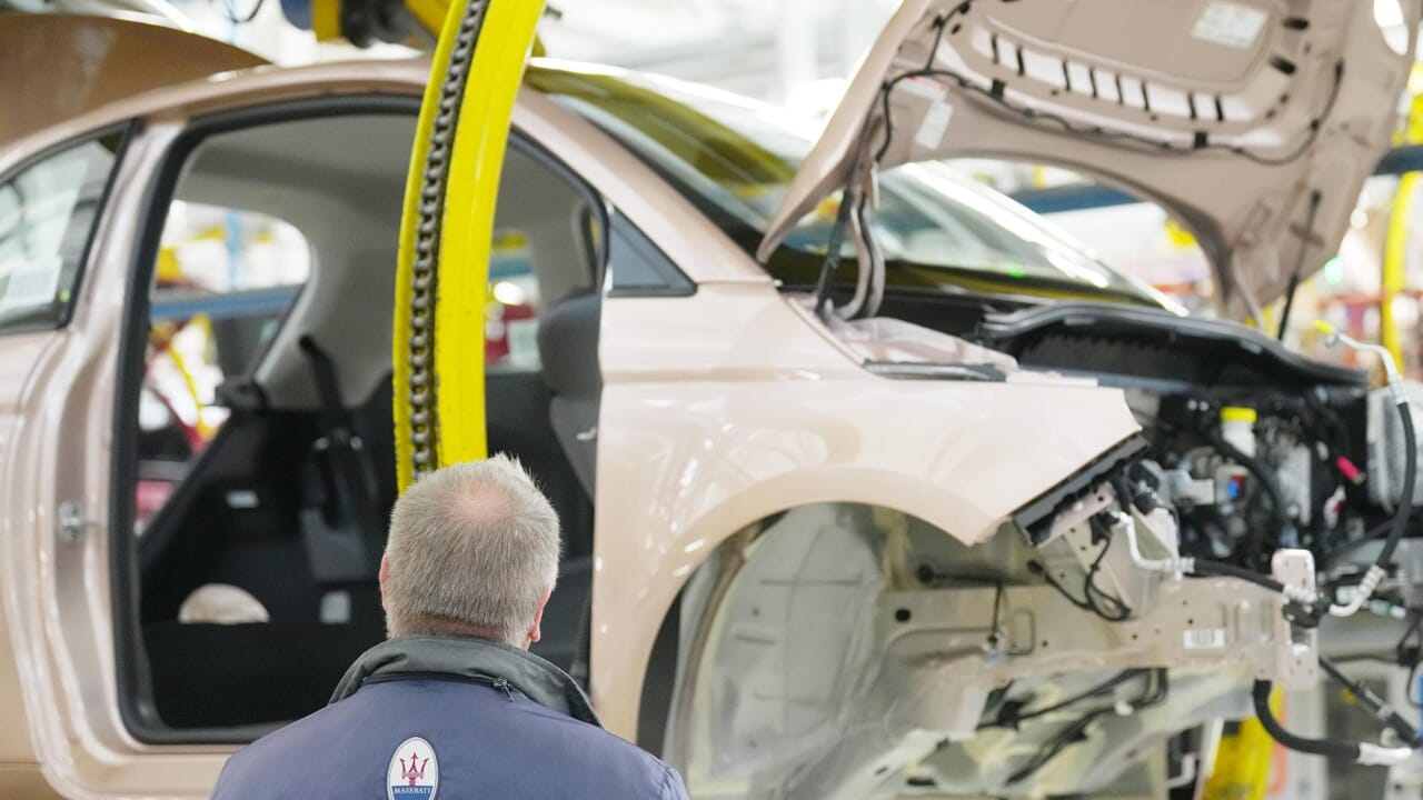 The German car crisis also affects Italy: why cuts from Volkswagen and Audi have already hit our factories