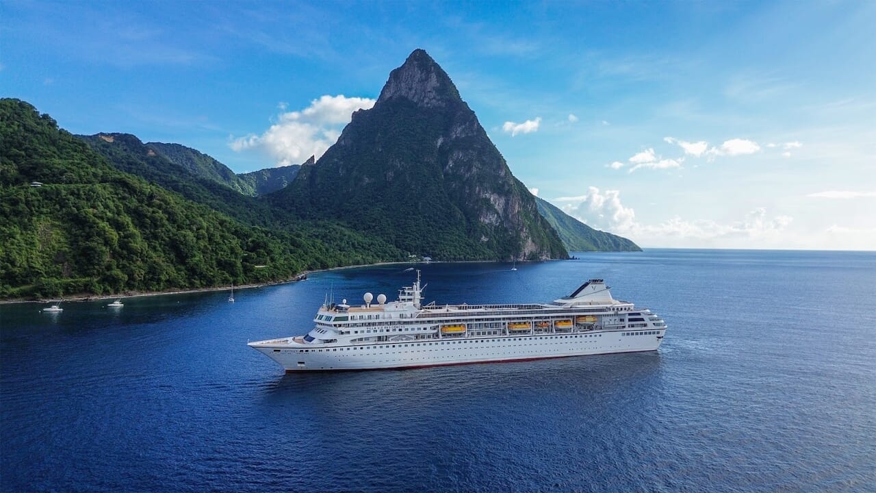 They pay up to 360 thousand euros for an "endless cruise", but the ship dumps everyone in Cambodia