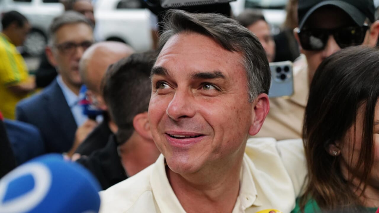 "Bolsonaro fleeing from Brazil": the canceled passport and the secret flight from Argentina to the United States