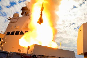 Bombs and drones from Formula 1: this is how Emilian industries converted to war (and Elon Musk)