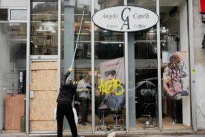 In France 70 thousand police officers deployed against the risk of new unrest