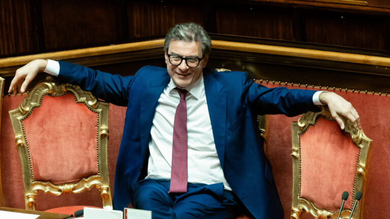 Irpef cut at risk, bills, salaries and weapons: what's in the government's latest maneuver. Giorgetti: "We won, but clouds on the horizon"
