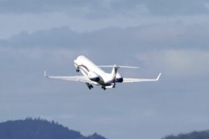 New blow around the corner: with high fuel prices, more expensive plane tickets and routes at risk