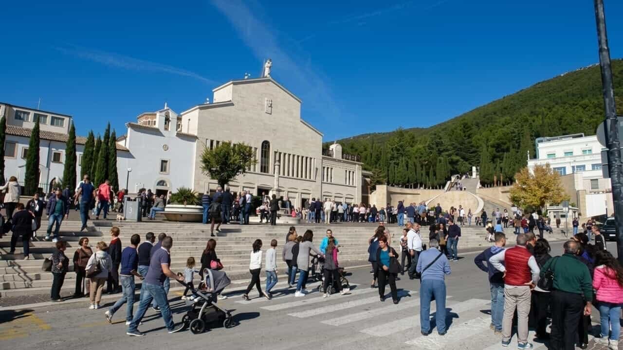 The Padre Pio foundation fires 38 employees. Giuseppe Conte's brother uncle: "Now there are nuns"