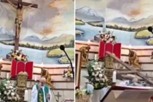 The cross detaches from the wall of the church: the priest is crushed to death while saying mass