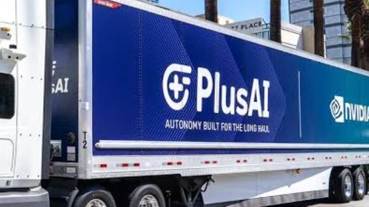 "There's a treasure in there." They steal two trucks thinking of becoming millionaires, then the cold shower: there was only sand