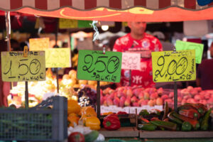When it is best to buy fruit and vegetables: the secret day to save
